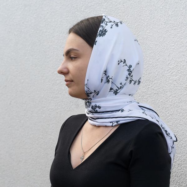Хустинка Шовкова сакура 90х90см &mdash; сіра 3083 фото
